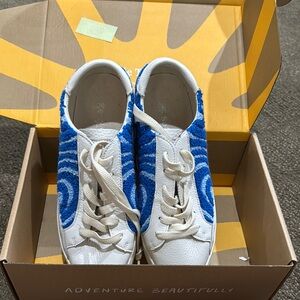 Soludos Blue and White Low-Top Athletic Shoes Ibiza platform psychedelic spiral